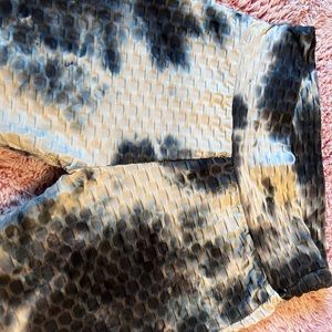 butt scrunch tie dye leggings